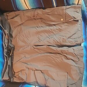 Columbia omni-shade shorts size 34 gray